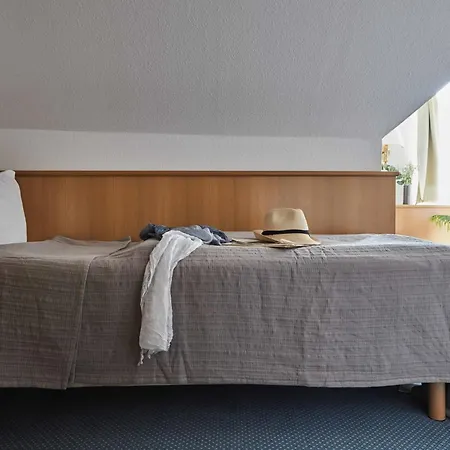 Binzer Hof Отель 4*